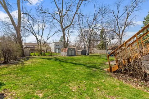 Exterior - 1010 Elm St, Wheaton, IL 60189 photo 6 of 9