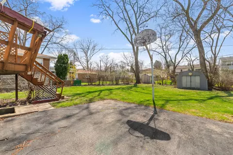 Exterior - 1010 Elm St, Wheaton, IL 60189 photo 5 of 9