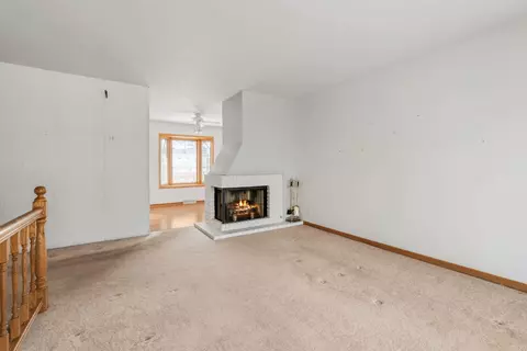 Living - 1010 Elm St, Wheaton, IL 60189 photo 3 of 3