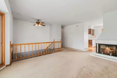 Living - 1010 Elm St, Wheaton, IL 60189 photo 2 of 3
