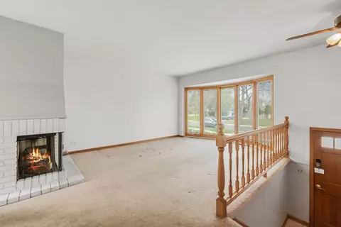 Living - 1010 Elm St, Wheaton, IL 60189 photo 1 of 3