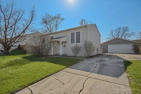 308 Eaton Ave, Romeoville, IL 60446