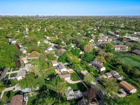 View/Area - 1147 Windsor Dr, Wheaton, IL 60189 photo 5 of 5