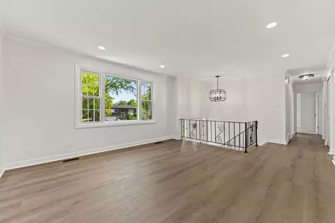 Living - 1147 Windsor Dr, Wheaton, IL 60189 photo 1 of 5