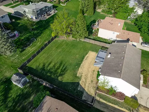 View/Area - 1147 Windsor Dr, Wheaton, IL 60189 photo 2 of 5