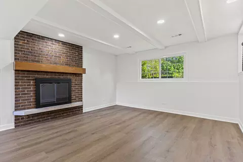 Living - 1147 Windsor Dr, Wheaton, IL 60189 photo 4 of 5