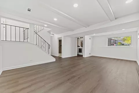 Living - 1147 Windsor Dr, Wheaton, IL 60189 photo 3 of 5