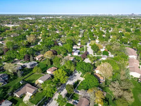 View/Area - 1147 Windsor Dr, Wheaton, IL 60189 photo 4 of 5