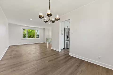 Dining - 1147 Windsor Dr, Wheaton, IL 60189 photo 1 of 1