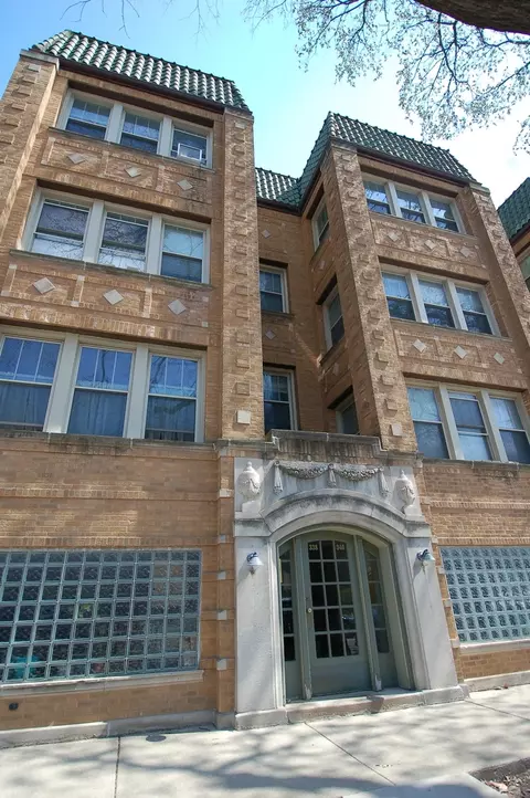 340 S Kenilworth Ave #1, Oak Park, IL 60302