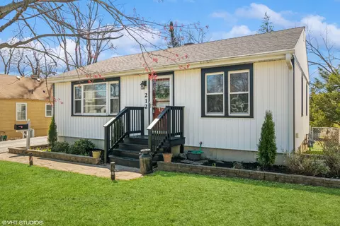 212 Orton Ave, Wauconda, IL 60084