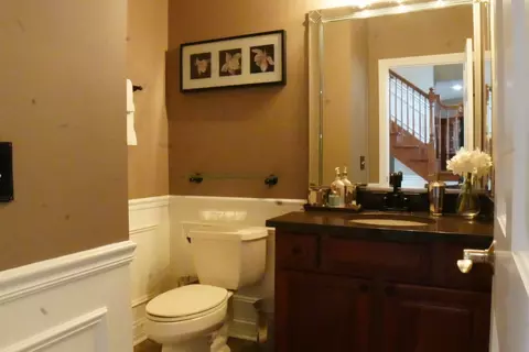 Bath - 11759 Azure Dr, Frankfort, IL 60423 photo 1 of 6