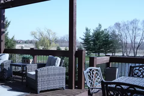 Exterior - 11759 Azure Dr, Frankfort, IL 60423 photo 7 of 10