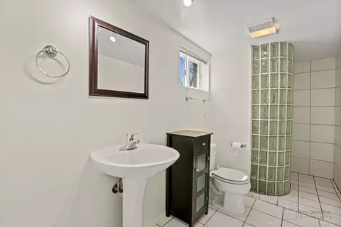 Bath - 56 Deerpath Rd, Deer Park, IL 60010 photo 2 of 3