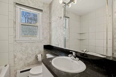 Bath - 56 Deerpath Rd, Deer Park, IL 60010 photo 1 of 3
