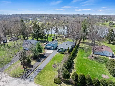 View/Area - 56 Deerpath Rd, Deer Park, IL 60010 photo 1 of 9