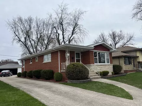 Exterior - 9042 Bartlett Ave, Brookfield, IL 60513 photo 2 of 8