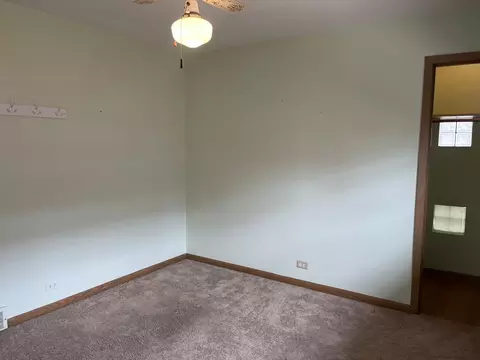 Bedroom - 9042 Bartlett Ave, Brookfield, IL 60513 photo 3 of 4