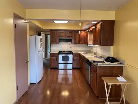 Kitchen - 9042 Bartlett Ave, Brookfield, IL 60513 photo 1 of 4