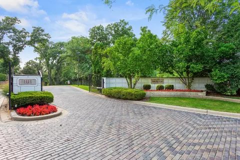 3525 S Cass Ct #309, Oak Brook, IL 60523
