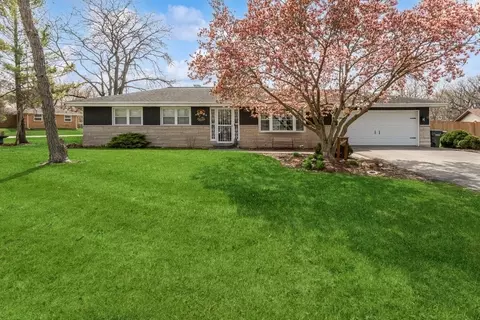 25560 S Parkside Dr, Channahon, IL 60410