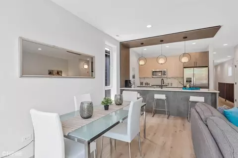 6150 S Champlain Ave, Chicago, IL 60637 photo 5