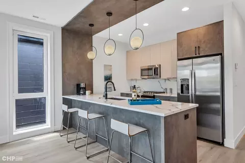 6150 S Champlain Ave, Chicago, IL 60637 photo 7