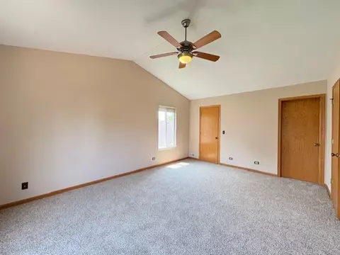 794 Meadowridge Dr, Aurora, IL 60504 photo 14
