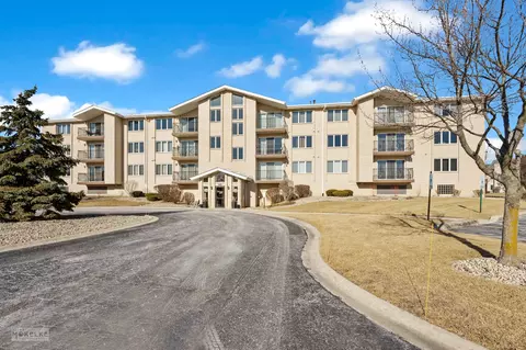 9750 Koch Ct #3H, Orland Park, IL 60467