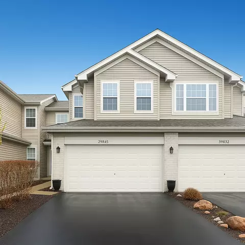 39835 N Long Dr, Antioch, IL 60002