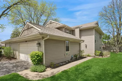2806 Brindle Ct, Northbrook, IL 60062