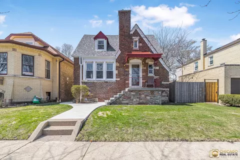 6638 N Fairfield Ave, Chicago, IL 60645