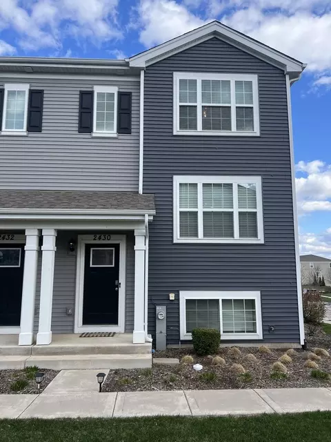 2430 Alison Ave, Pingree Grove, IL 60140
