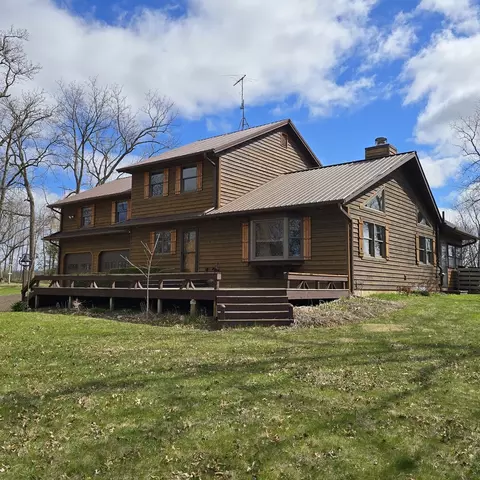 5491 S Koch Rd, Pearl City, IL 61062