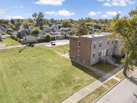 242 E 22nd St, Chicago Heights, IL 60411