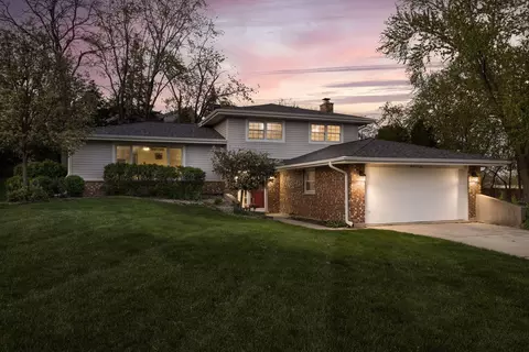 1206 Sleepy Hollow Ln, Darien, IL 60561
