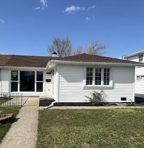 4648 W 88th Pl, Hometown, IL 60456