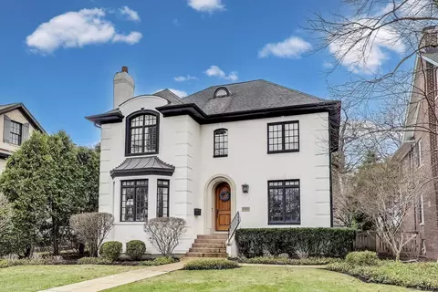 1309 Chestnut Ave, Wilmette, IL 60091