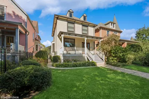 2554 N Bernard St, Chicago, IL 60647