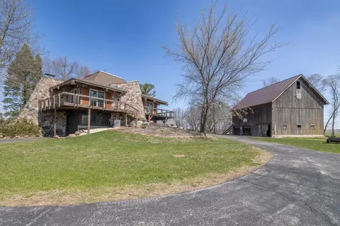 35444 Irene Rd, Kirkland, IL 60146