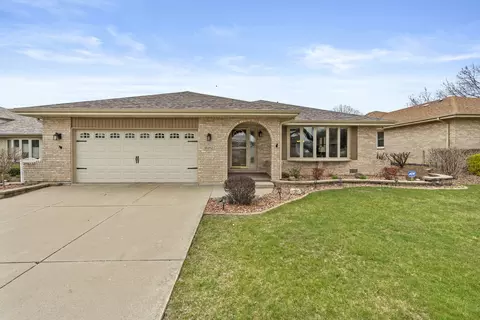 16182 Marigold Pl, Orland Hills, IL 60487