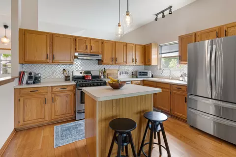 1108 Little Falls Dr, Elgin, IL 60120 photo 10