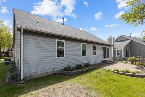 1108 Little Falls Dr, Elgin, IL 60120 photo 24