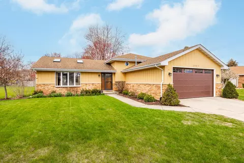 25017 W Sundance Ct, Plainfield, IL 60544