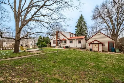11425 259th Ave, Trevor, WI 53179