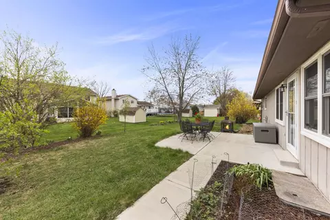 604 Devonshire Ln, Wheaton, IL 60189 photo 24