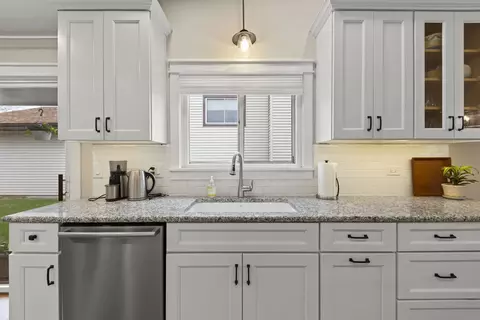 604 Devonshire Ln, Wheaton, IL 60189 photo 9
