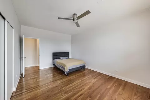Bedroom - 108 E 41st St #2E, Chicago, IL 60653 photo 2 of 4