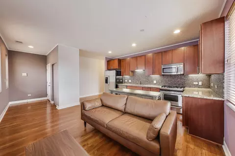 Living - 108 E 41st St #2E, Chicago, IL 60653 photo 1 of 1