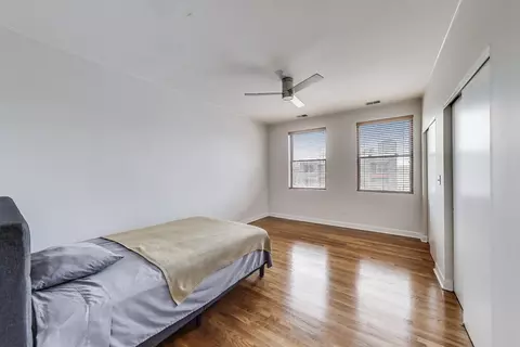 Bedroom - 108 E 41st St #2E, Chicago, IL 60653 photo 1 of 4